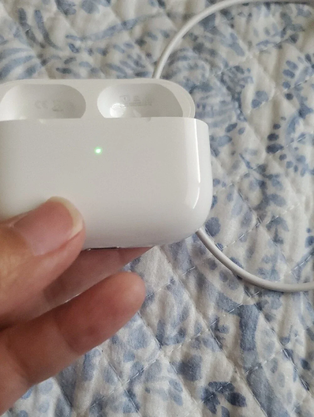 Apple White AirPods Pro 3 with Charging Case